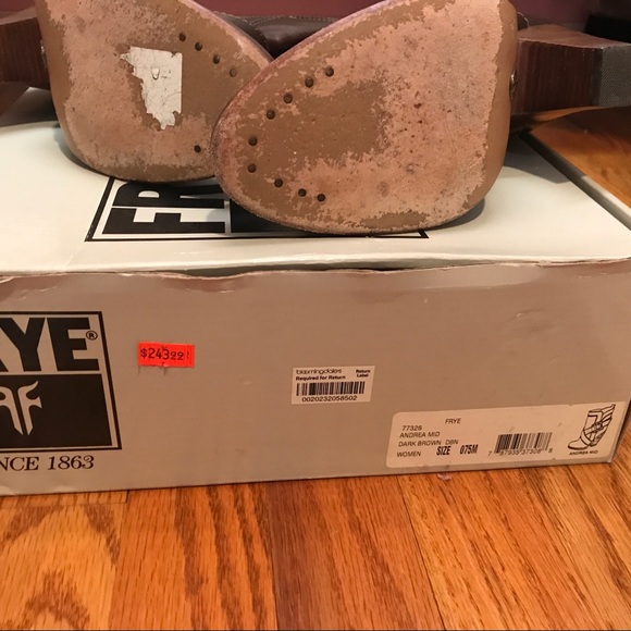 Frye buckle dark brown booties size 7.5. Slight snag in the seam. - Picture 14 of 15